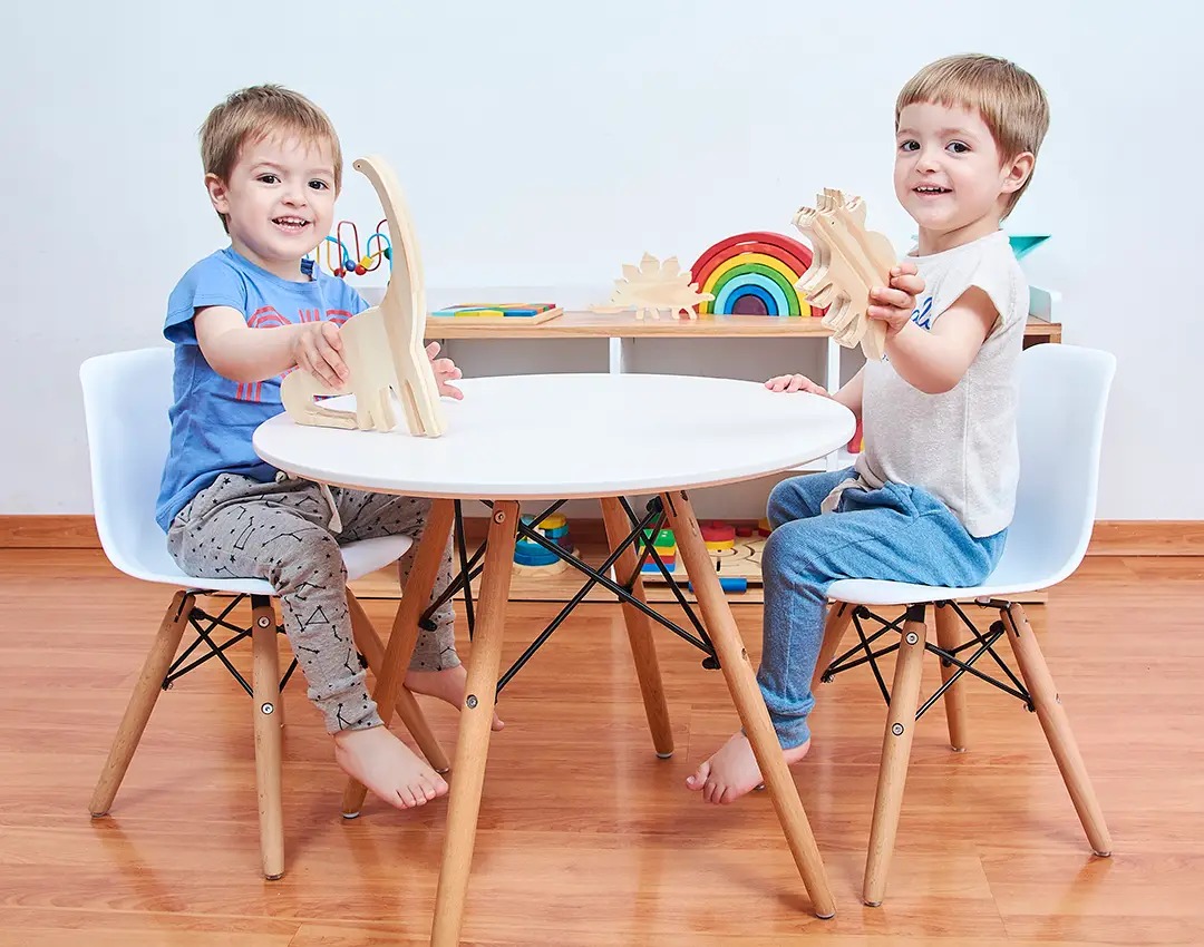 emporio-tiffanny_infantil_mesa-eames-dsw-infantil-redonda-60-bl_2