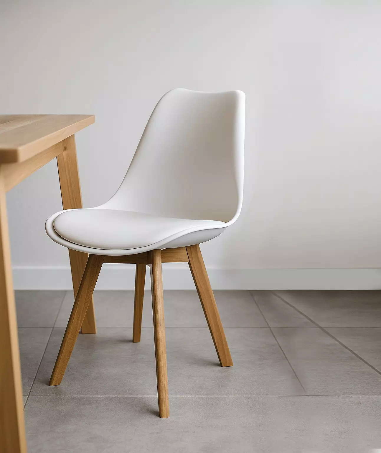x-young-furniture_fijas_silla-saarinen-wood-blanca_3